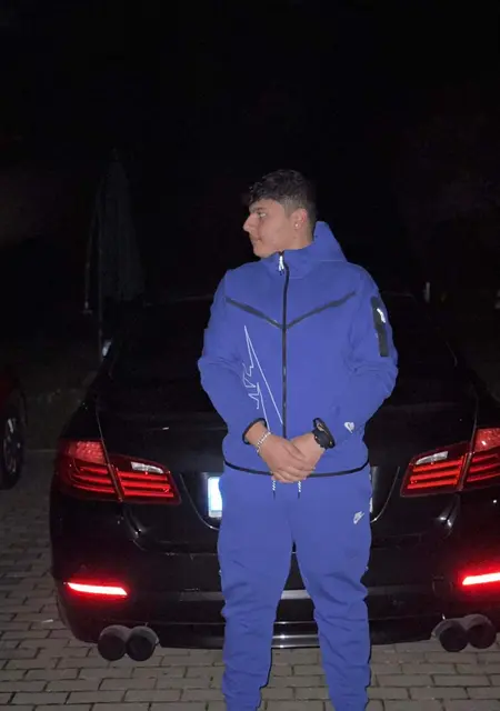 Raul из Гисного, мне 20, познакомлюсь для общения