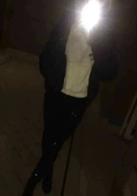 Laura из Варшавы, мне 24, познакомлюсь