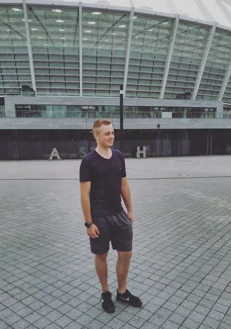 Виталий из Луцка, ищу на сайте знакомства на одну ночь