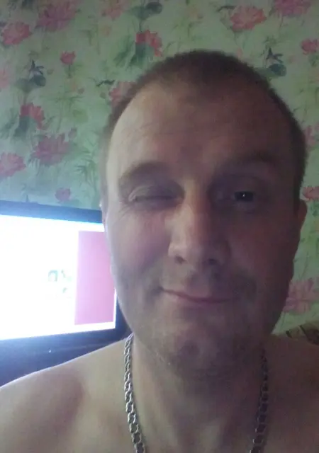 Я Саня, 48 років, знайомлюсь на одну ніч у Шостке