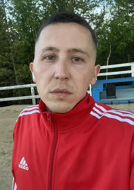 Коля з Маріуполя, шукаю на сайті постійні стосунки