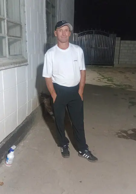 Александр из Бишкека, ищу на сайте открытые отношения