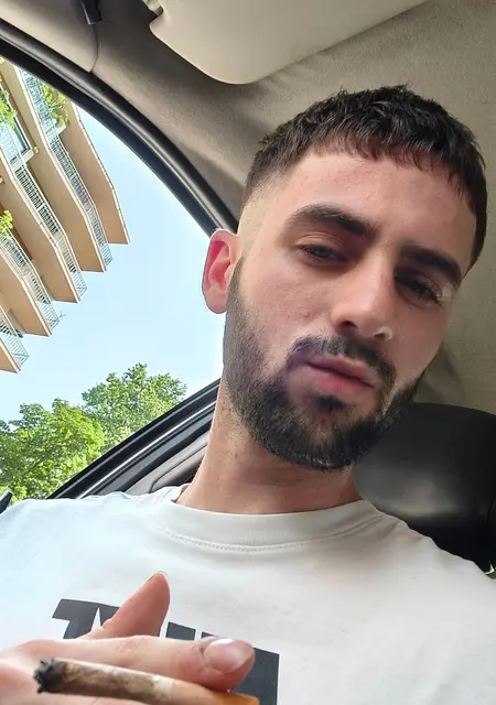 Soy Kevin Herrerías, 21 años, conociéndome para relación sin ataduras en Terrassa