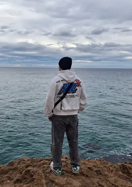 Naoufal de Valencia, busco en el sitio lío de una noche