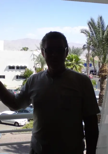 Я Кузя, 75, из Иерусалима, ищу знакомство для вирта