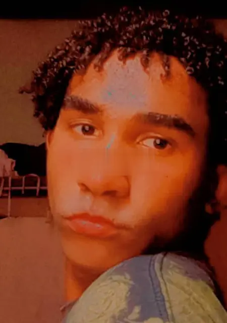 Я Manu, 26, из Трес-Корасойнс, ищу знакомства на одну ночь