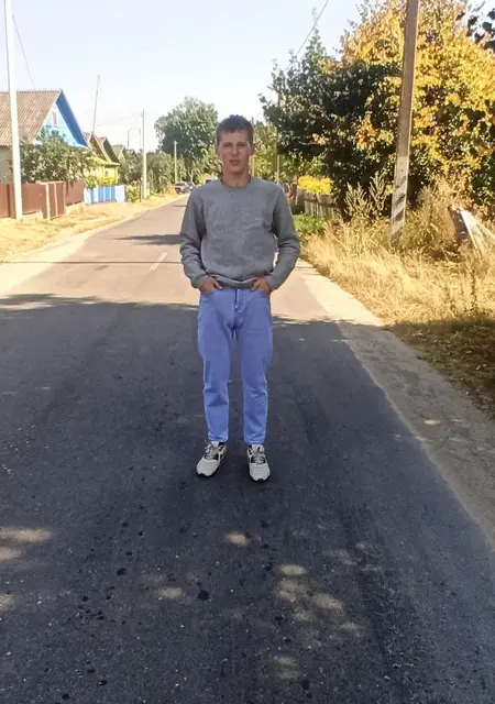Я Артем, 20, из Минска, ищу знакомства на одну ночь