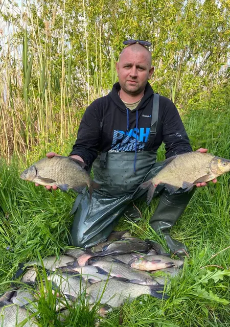 Я Вася, 39 років, знайомлюсь для спілкування у Черкасах