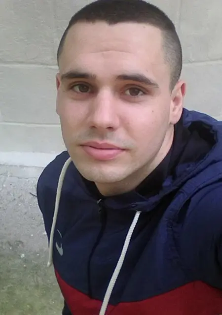 Maksik з Херсона, мені 31 років, познайомлюсь для вірт