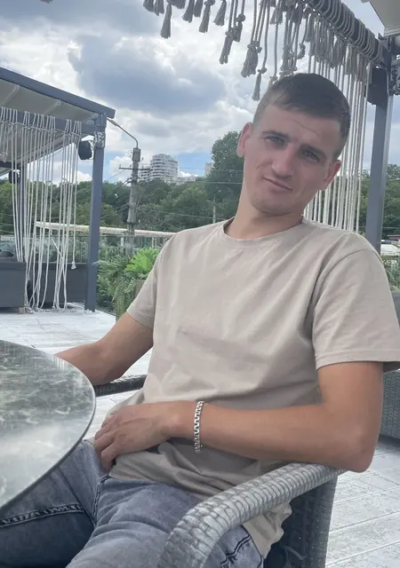 Николай из Ярмолинцев, ищу на сайте знакомства на одну ночь