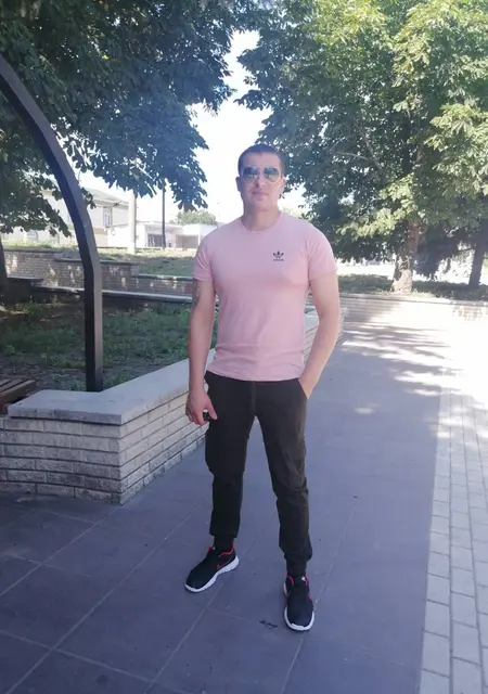 Руслан из Знаменки, ищу на сайте знакомства без обязательств