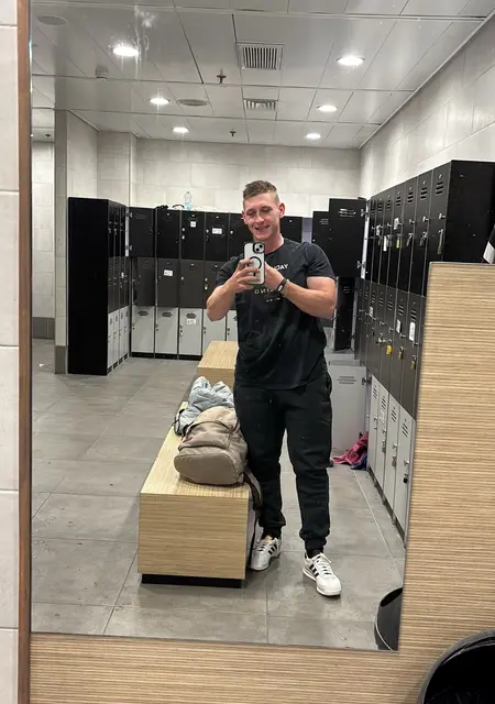 Oleg из Рамат-ганного, мне 30, познакомлюсь на одну ночь