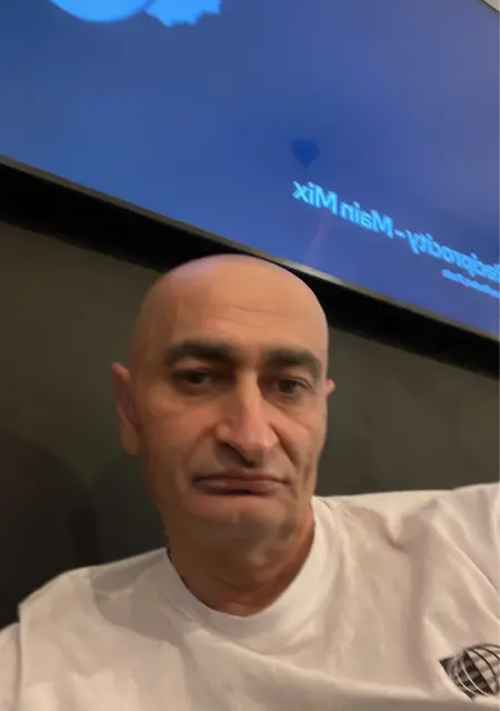 Levan de Barcelona, busco en el sitio relación abierta