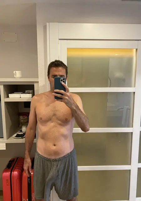 Carlos de Barcelona, tengo 47 años, listo para conocer para pasatiempo agradable