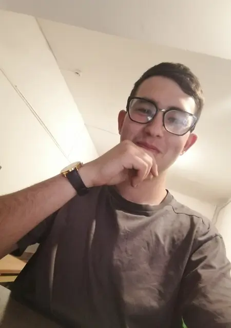 Константин из Павлодара, мне 26, познакомлюсь для общения