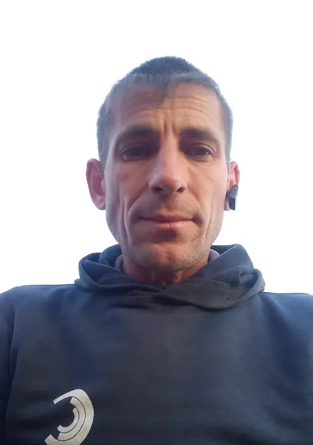 Я Василий, 41 років, знайомлюсь на одну ніч у Сумах