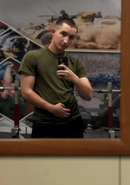 Я Иван, 18 років, знайомлюсь для дружби у Луганську