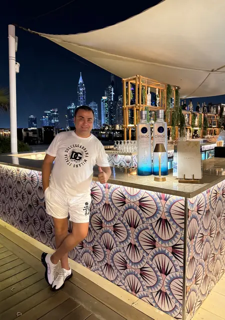 Я Дмитрий, 42, знакомлюсь на одну ночь в Бангкоке