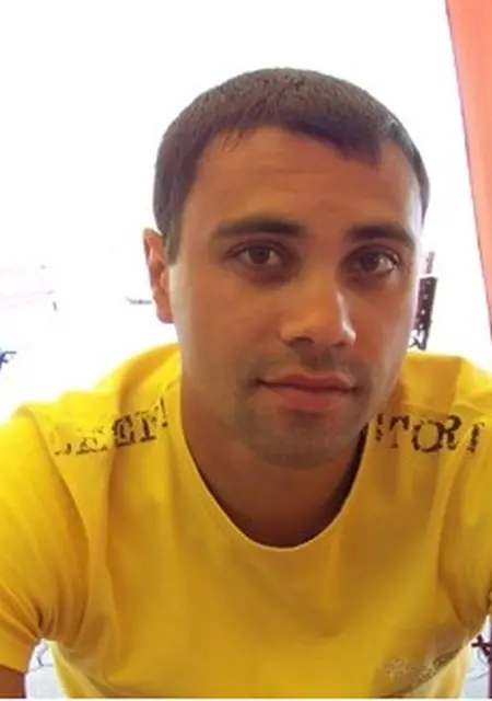 Я Дмитрий, 44 років, знайомлюсь для постійних стосунків у Кропивницькому