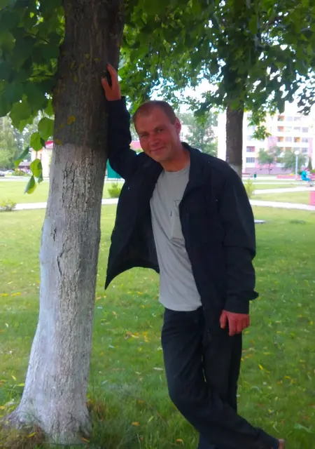 Я Александр, 40, из Кобрина, ищу знакомства на одну ночь