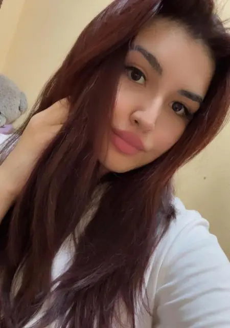 Я Mia, 26, знакомлюсь на одну ночь в Стамбуле