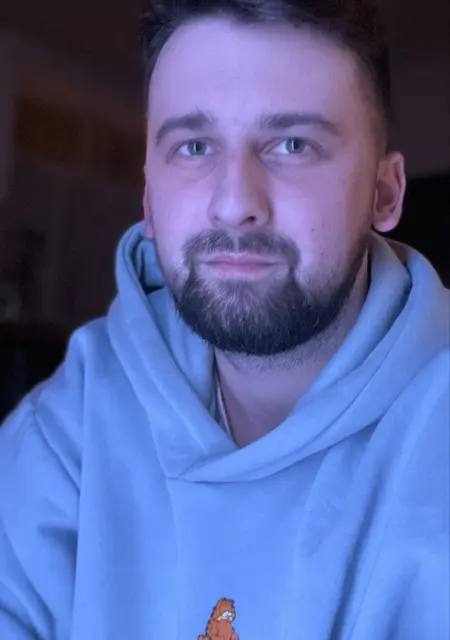 Я Дмитро, 26, из Харькова, ищу знакомства без обязательств