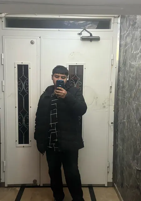 Emirhan из Стамбула, мне 18, познакомлюсь для общения