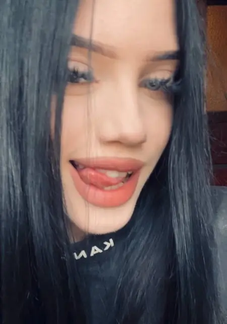 Мария из Мадрида, мне 24, познакомлюсь для приятного времяпровождения