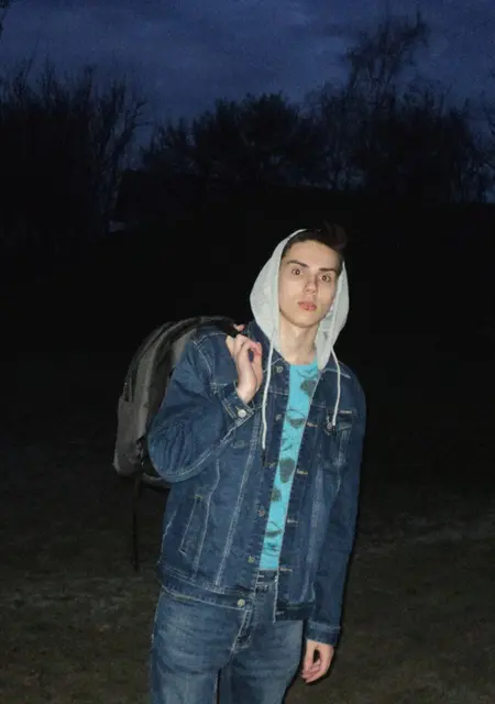 Я Назар, 20, знакомлюсь без обязательств в Черкассах