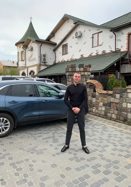 Ярослав з Львів, мені 25 років, познайомлюсь для вірт