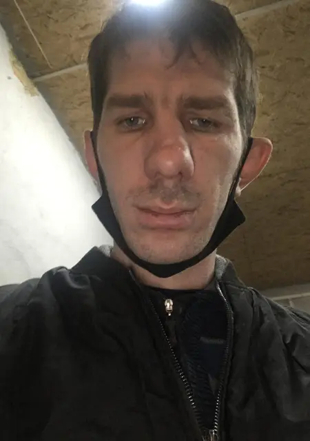 Валентин из Караганды, ищу на сайте знакомства без обязательств