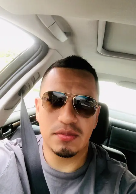 Soy Gustavo, 38 años de Las Palmas de Gran Canaria, busco conocer gente para relación abierta