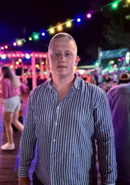 Я Florin, 24, знакомлюсь для совместных путешествий в Яссе
