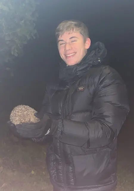 Janlikeu из Лар, мне 20, познакомлюсь для приятного времяпровождения