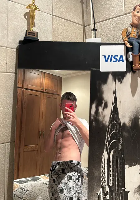 Asier de Torrevieja, busco en el sitio lío de una noche