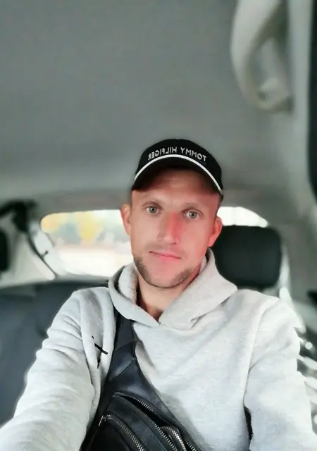 Макс з Кропивницького, шукаю на сайті знайомства на одну ніч