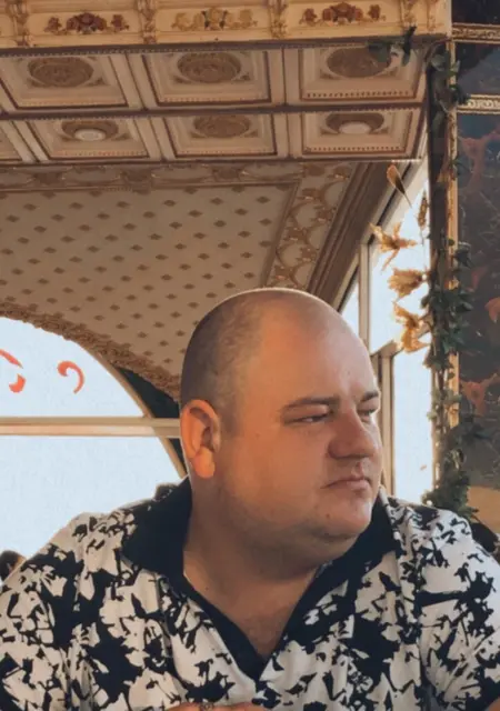 Я Андрій, 35 років з Чернівців, шукаю знайомства на одну ніч