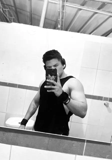 Я Moderated, 30, знакомлюсь для общения в Лиме