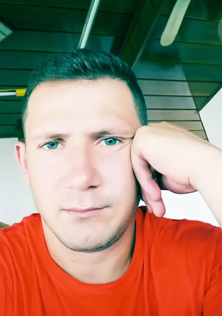 Rue из Афин, ищу на сайте дружбу