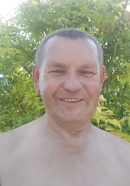 Николай из Могилёва, мне 55, познакомлюсь на одну ночь