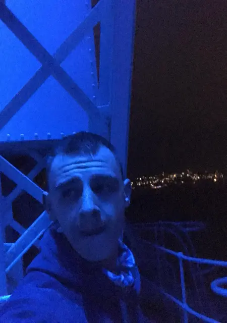 Я Weeboi, 34, из Бристоля, ищу знакомства без обязательств