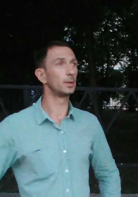 Я Андрей, 42 років, знайомлюсь для приємного проведення часу у Сумах