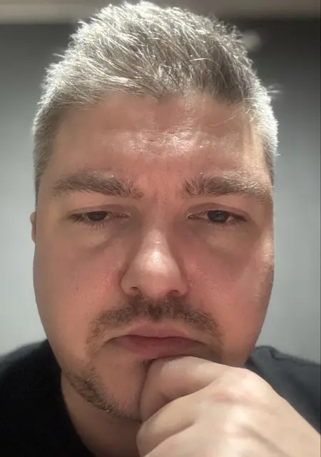 Я Владимир, 37, из Амстердама, ищу знакомство для приятного времяпровождения