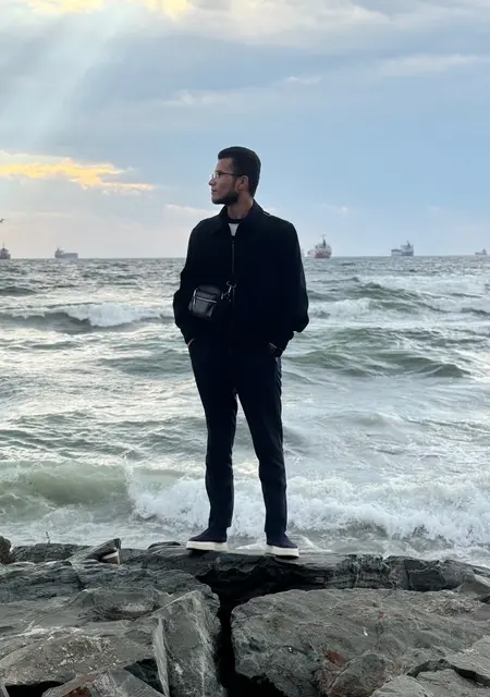 Alim из Стамбула, мне 24, познакомлюсь на одну ночь