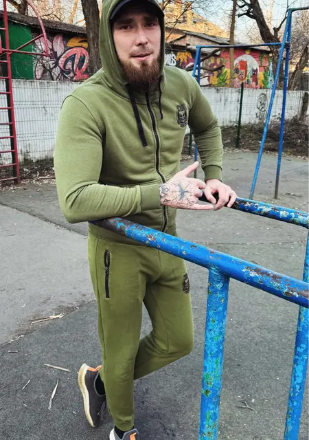 Егор из Амстердама, мне 29, познакомлюсь для приятного времяпровождения