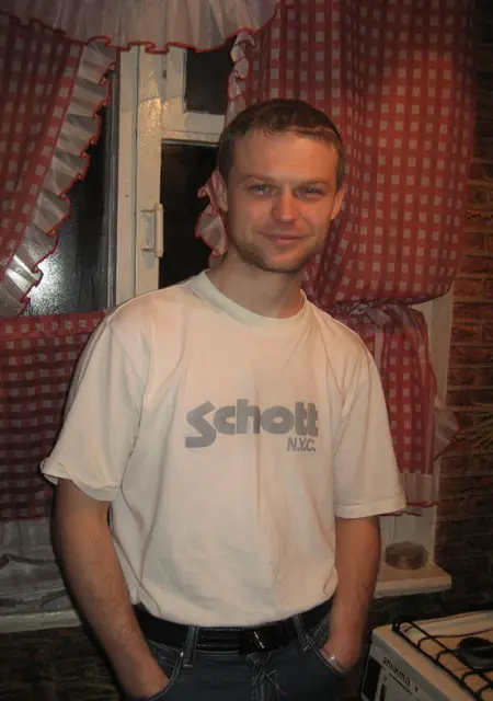 Я Макс, 39 років з Сум, шукаю знайомство для постійних стосунків