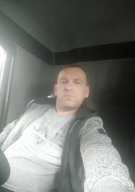 Я Сергей, 44 років, знайомлюсь без зобов'язань у Львові
