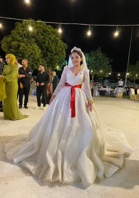 Gulsen из Османия, мне 25, познакомлюсь для вирта