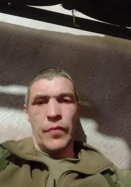 Я Алексей, 44 років з Луганська, шукаю знайомство для спілкування