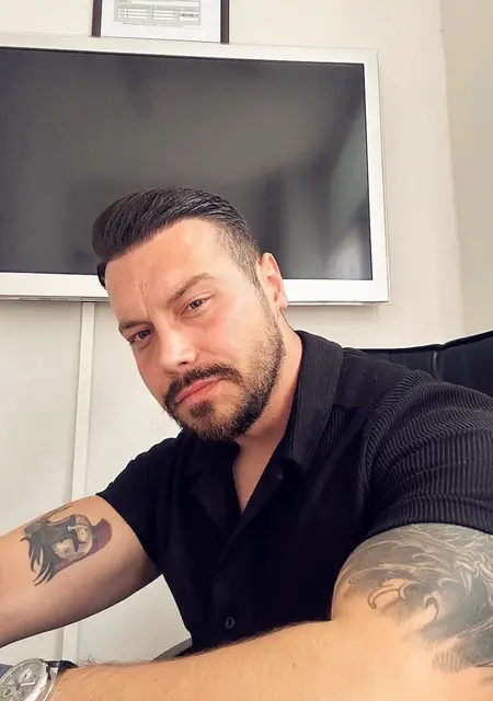 Ozan из Дуйсбурга, ищу на сайте приятное времяпровождение